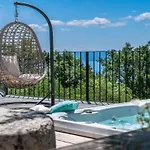 Luxurious Retreat In Jesenice (Split-Dalmatia)