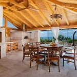 Luxurious Retreat In Villa Jesenice (Split-Dalmatia)