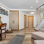 Villa Luxurious Retreat In *