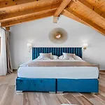 Luxurious Retreat In * Jesenice (Split-Dalmatia)
