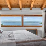 Luxurious Retreat In