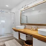 Villa Luxurious Retreat In *