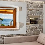 Villa Luxurious Retreat In Jesenice (Split-Dalmatia)