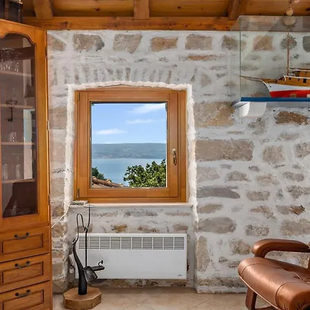 Villa Luxurious Retreat In